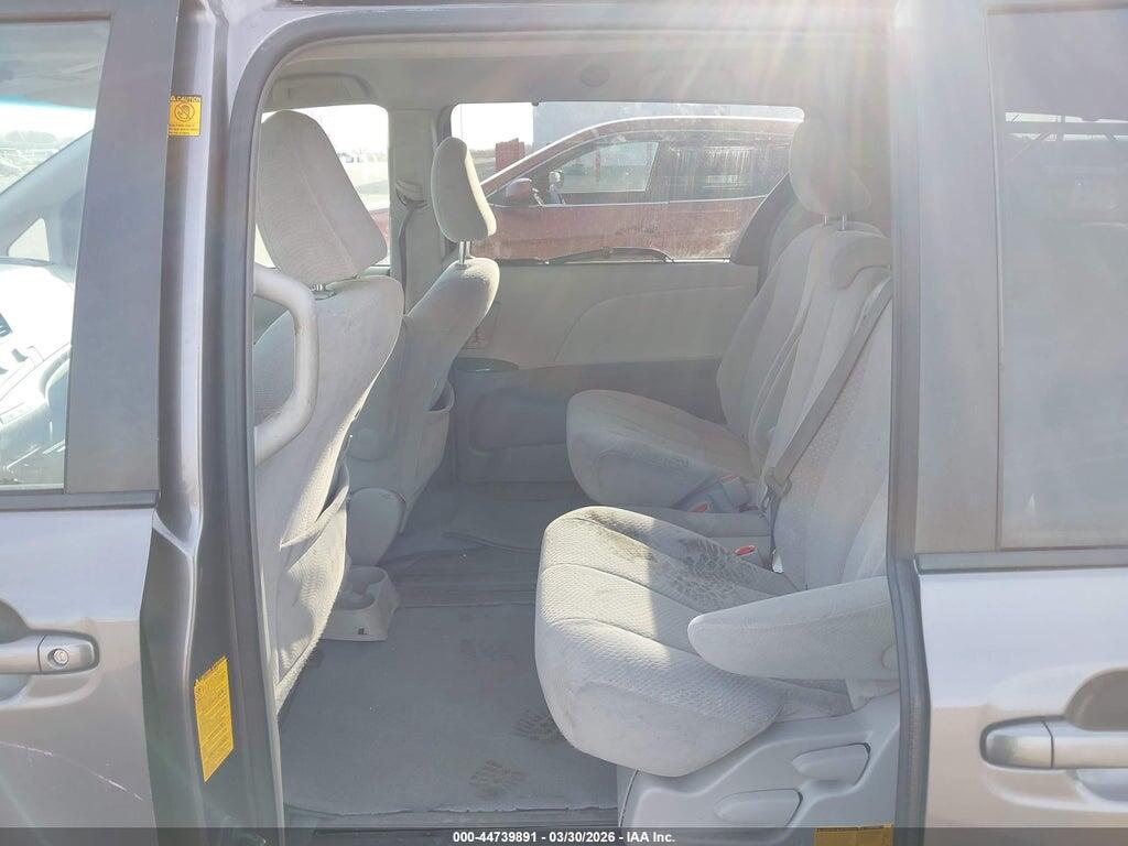 5TDKK3DC5BS100023 2011 TOYOTA SIENNA photo no. 8