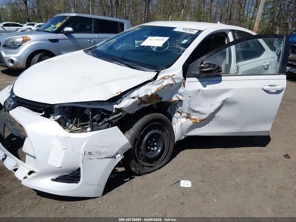 5YFBURHE3HP731895 2017 TOYOTA COROLLA photo no. 6