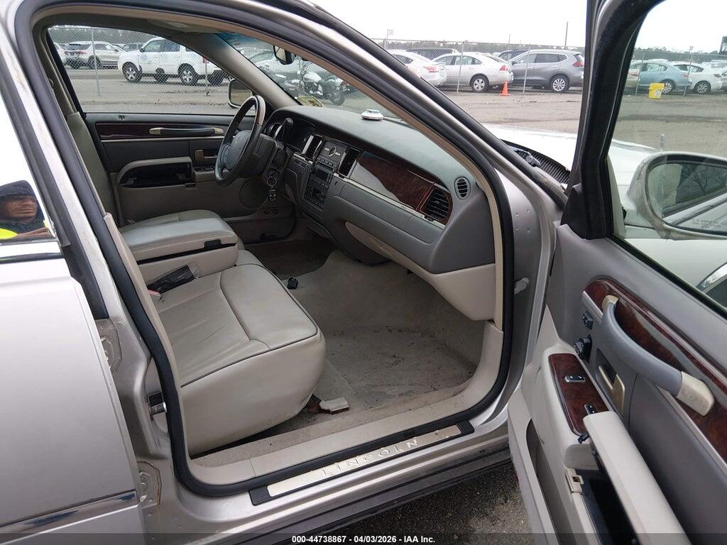 1LNHM83W96Y609471 2006 LINCOLN TOWN CAR photo no. 5