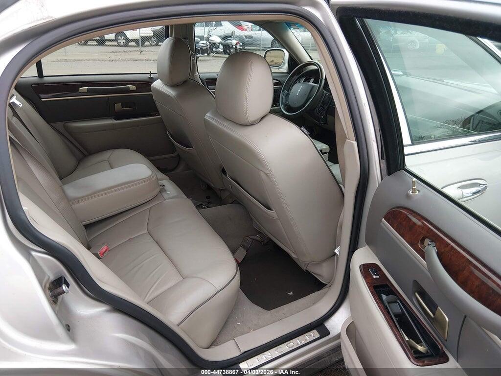 1LNHM83W96Y609471 2006 LINCOLN TOWN CAR photo no. 8