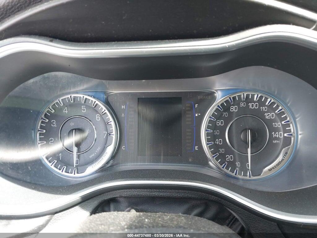 1C3CCCAB6FN611382 2015 CHRYSLER 200 photo no. 7