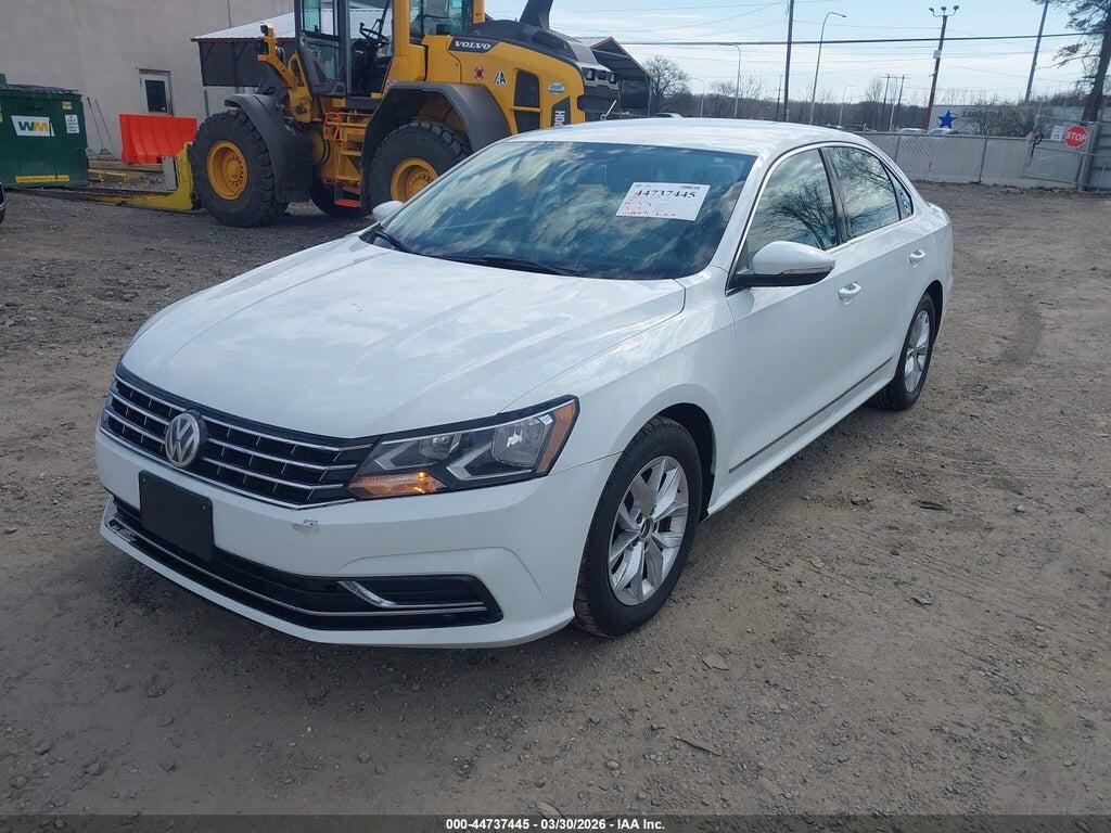 1VWAT7A33HC025687 2017 VOLKSWAGEN PASSAT photo no. 2