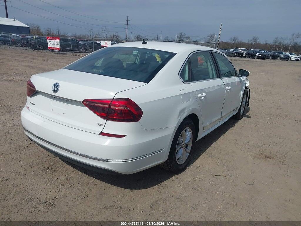 1VWAT7A33HC025687 2017 VOLKSWAGEN PASSAT photo no. 4