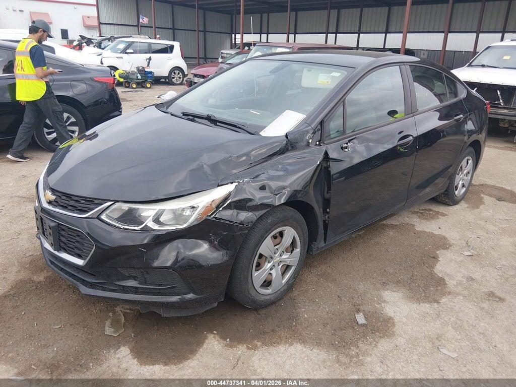 1G1BC5SM7J7175571 2018 CHEVROLET CRUZE photo no. 2
