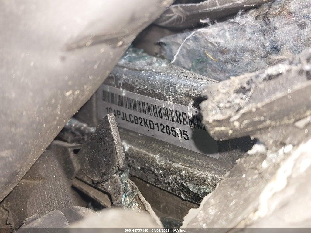 1C4PJLCB2KD128505 2019 JEEP CHEROKEE photo no. 9