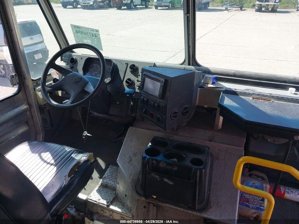 4UZAC3DV2ECFW4532 2014 FREIGHTLINER CHASSIS photo no. 8