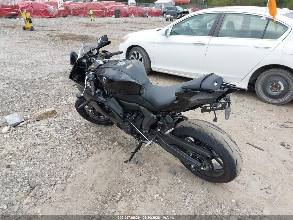 JYARM38E6SA020355 2025 YAMAHA YZFR7 photo no. 3