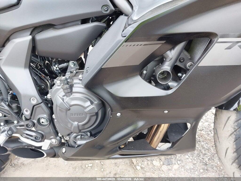 JYARM38E6SA020355 2025 YAMAHA YZFR7 photo no. 8