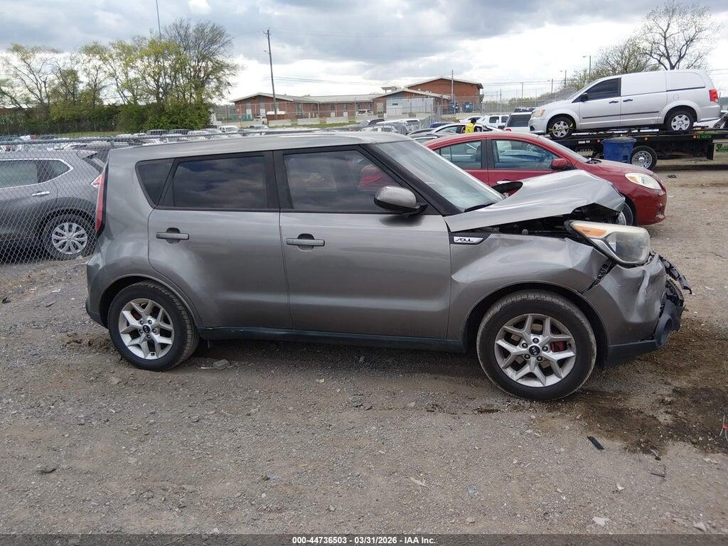 KNDJN2A23G7315832 2016 KIA SOUL photo no. 12