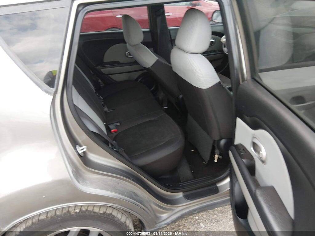 KNDJN2A23G7315832 2016 KIA SOUL photo no. 8