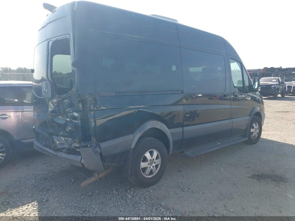 WDZPE7CD2JP606478 2018 MERCEDES-BENZ SPRINTER 2500 photo no. 4