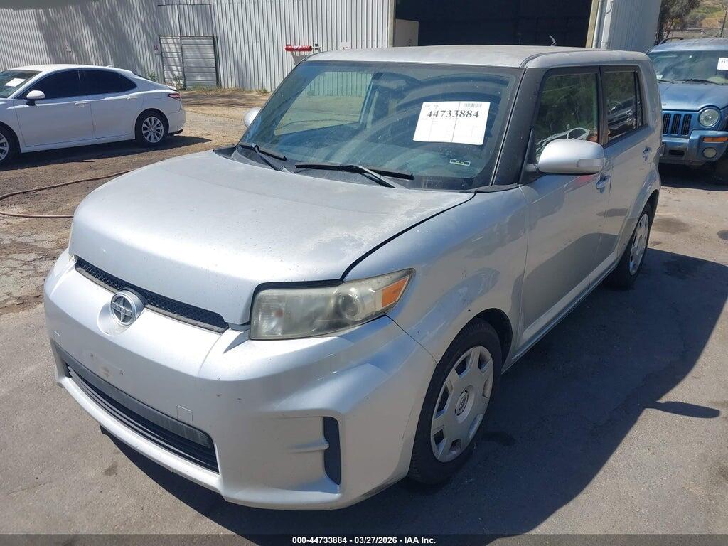 JTLZE4FE7CJ005427 2012 SCION XB photo no. 2