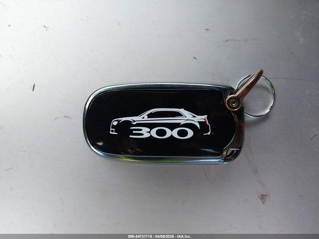2C3CCABG1KH559810 2019 CHRYSLER 300 photo no. 11