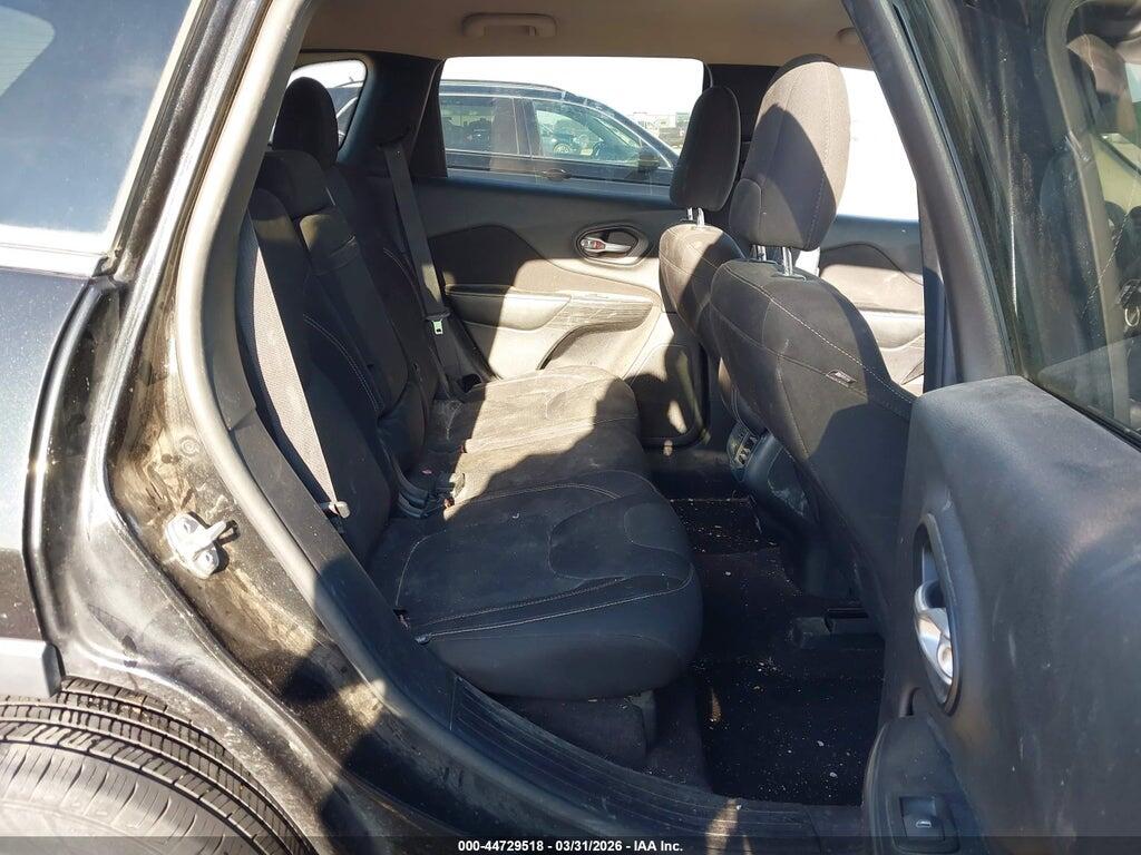 1C4PJLCB7GW258274 2016 JEEP CHEROKEE photo no. 8