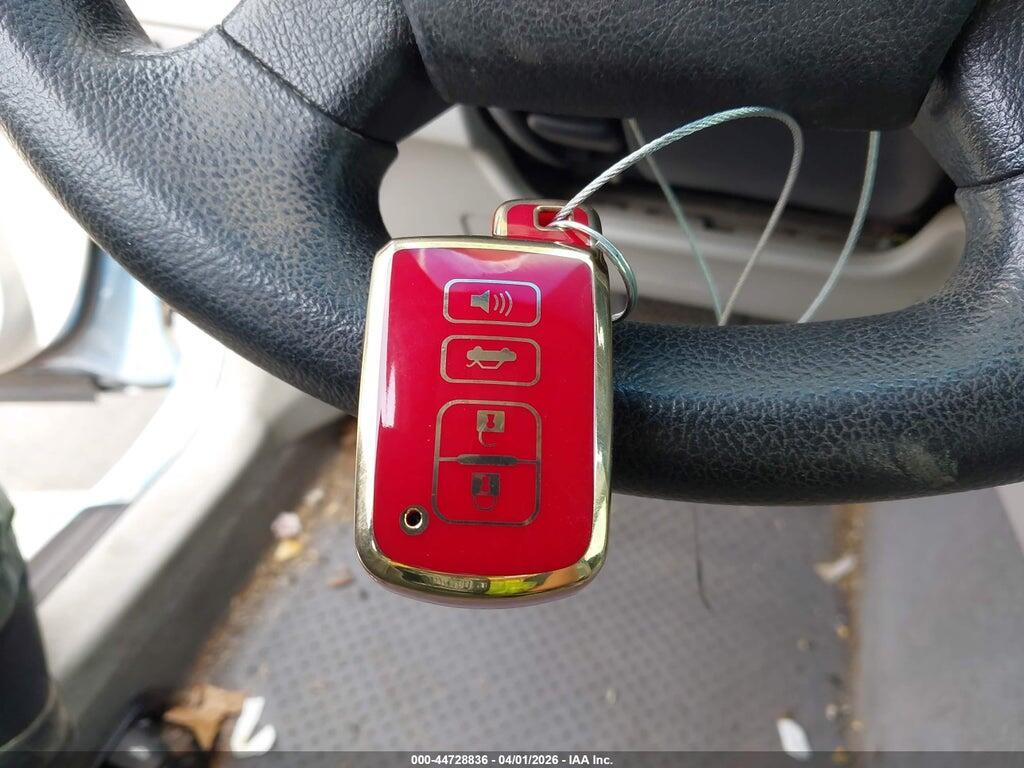 4T1BD1FK3CU054249 2012 TOYOTA CAMRY HYBRID photo no. 11