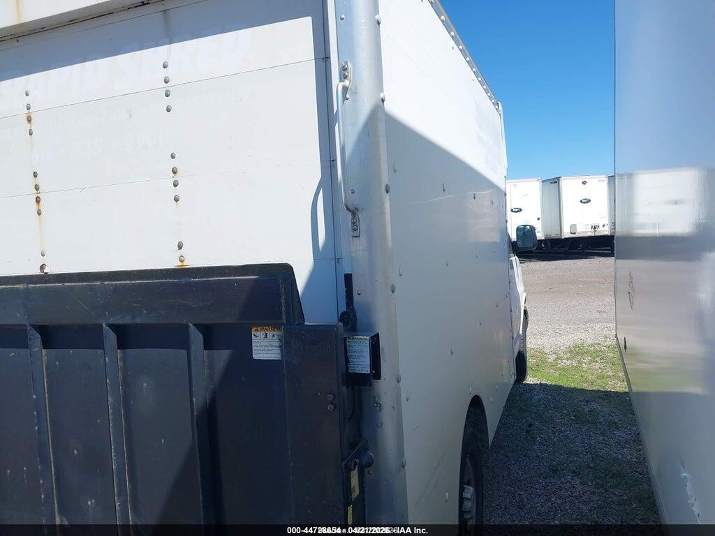 1GBHG31U951151846 2005 CHEVROLET EXPRESS CUTAWAY photo no. 4