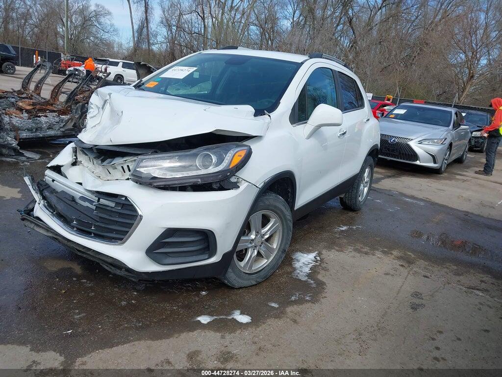 KL7CJPSB8JB601208 2018 CHEVROLET TRAX photo no. 2