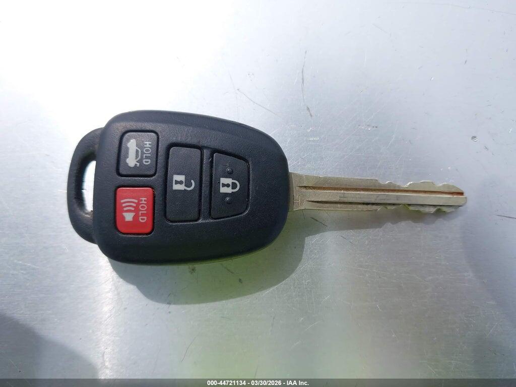 5YFBURHE6GP392564 2016 TOYOTA COROLLA photo no. 11