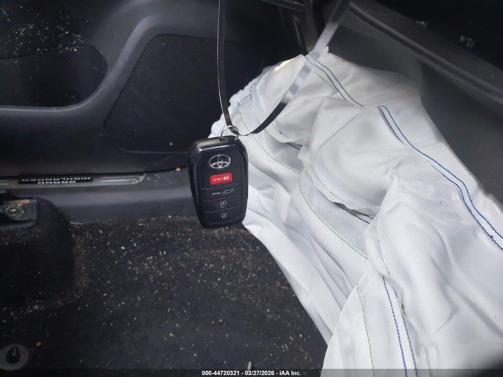 5TDABAA58RS000112 2024 TOYOTA GRAND HIGHLANDER photo no. 11
