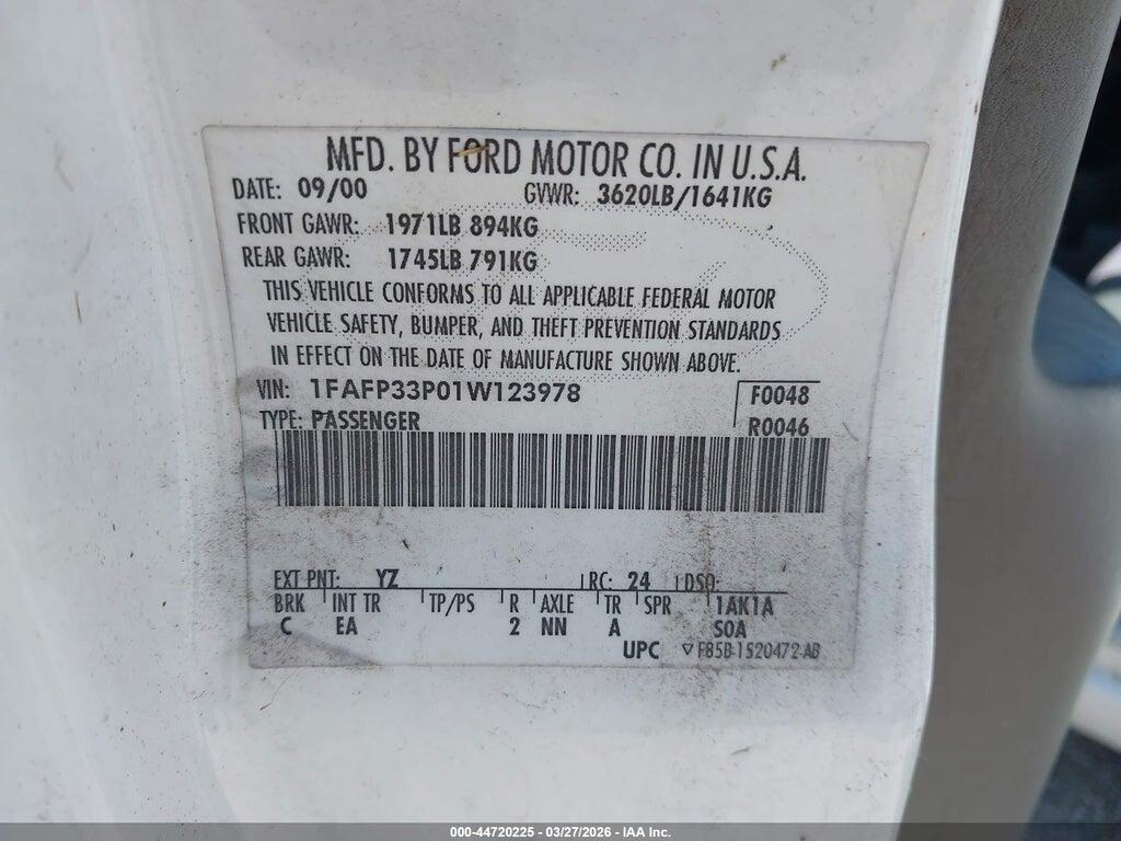 1FAFP33P01W123978 2001 FORD FOCUS photo no. 9