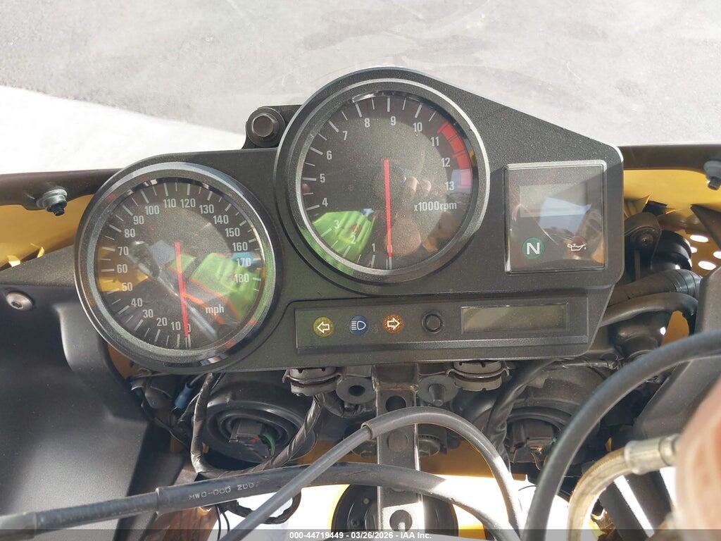 JH2SC281XPM100349 1993 HONDA CBR900 photo no. 7