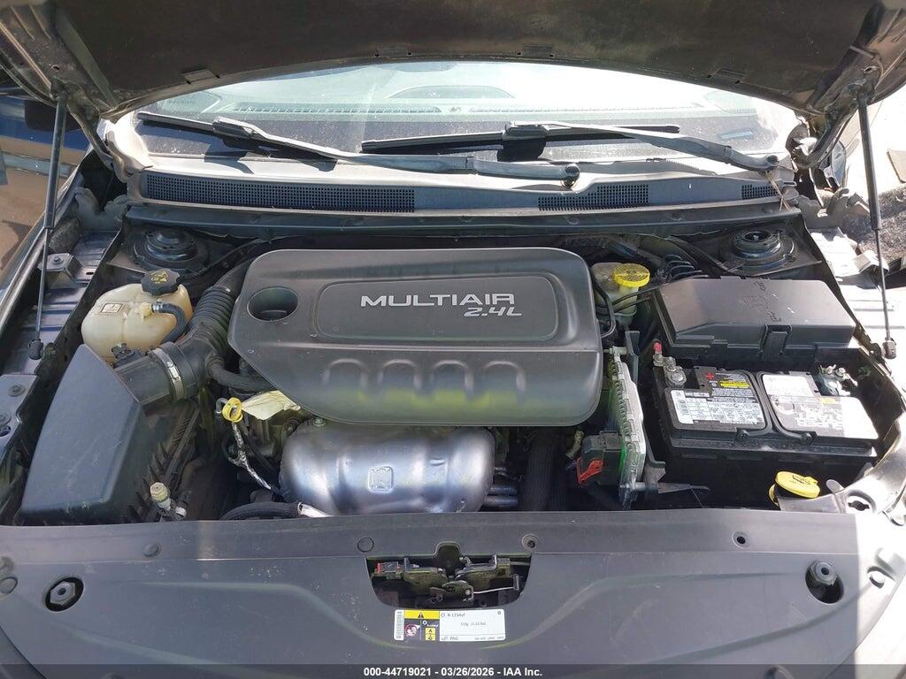1C3CCCBB7FN558139 2015 CHRYSLER 200 photo no. 10
