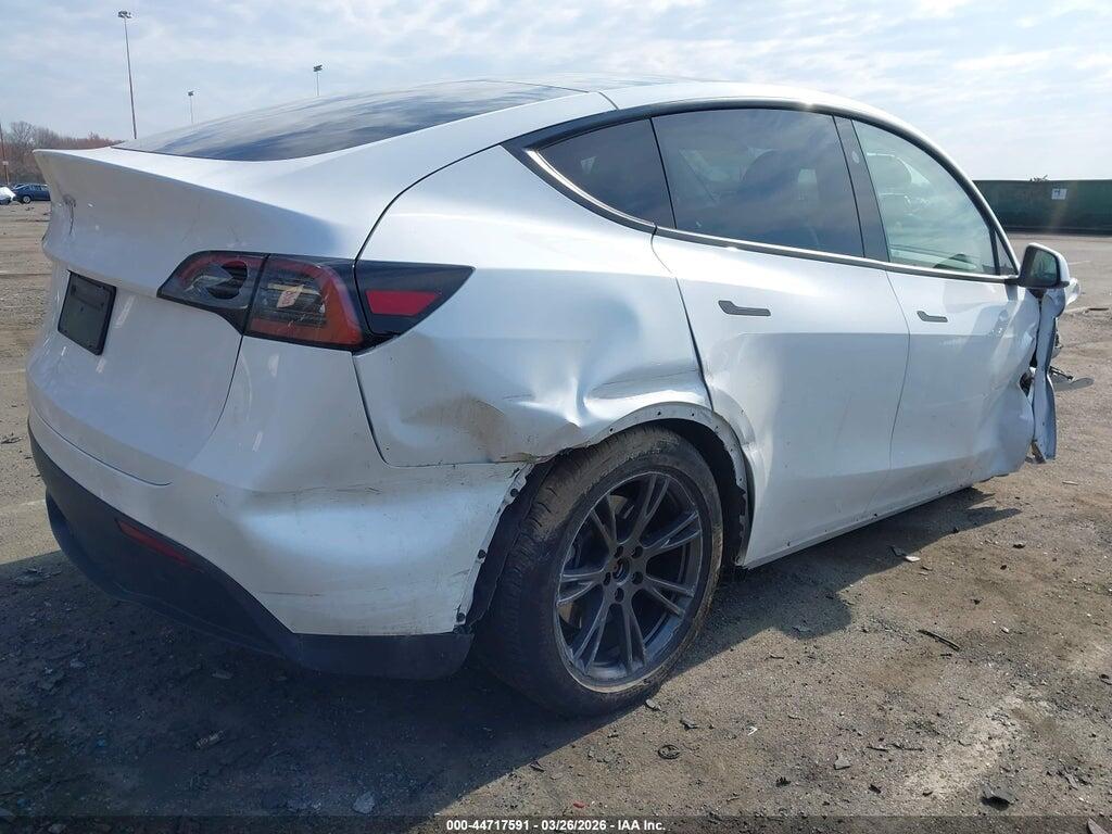 7SAYGDED3RF158528 2024 TESLA MODEL Y photo no. 4