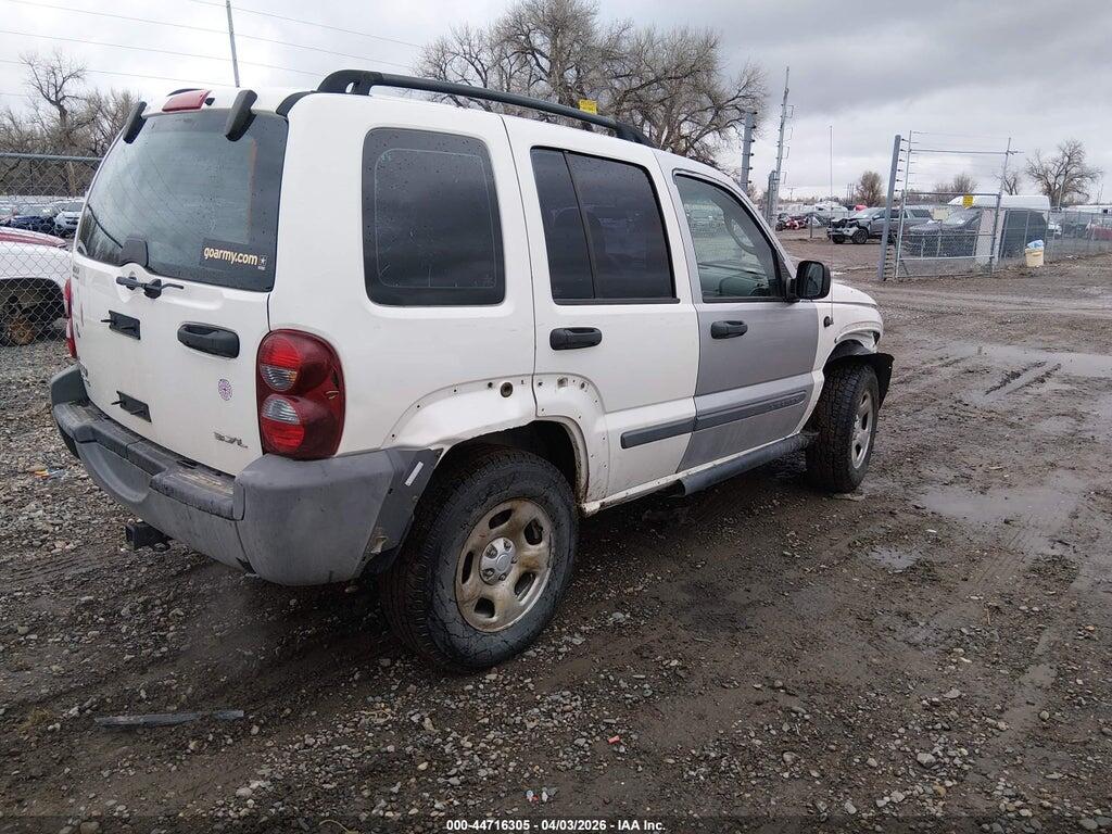 1J4GL48K35W636249 2005 JEEP LIBERTY photo no. 4