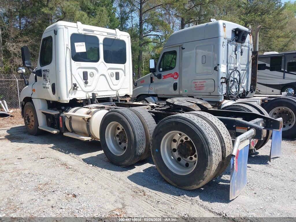 3AKJGEDV7FSGA4764 2015 FREIGHTLINER CASCADIA 125 *ORS* photo no. 3