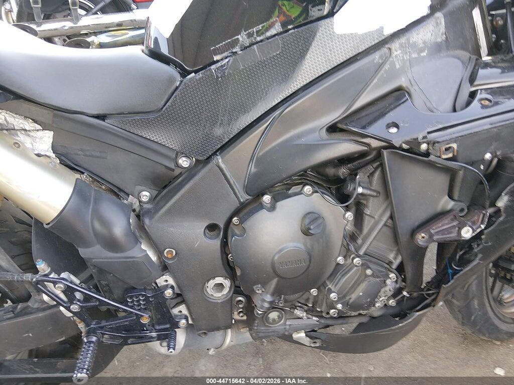 JYARN23E0BA011102 2011 YAMAHA YZFR1 photo no. 8