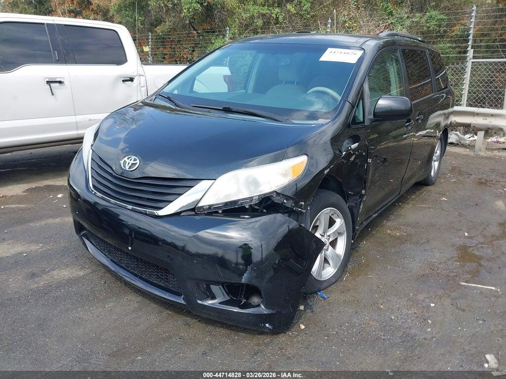 5TDKK3DC9DS287186 2013 TOYOTA SIENNA photo no. 2