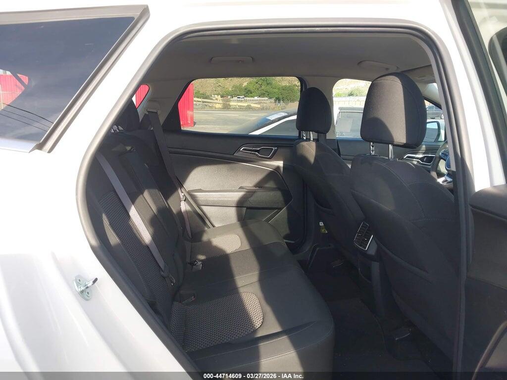 KNDPUCAG3P7111546 2023 KIA SPORTAGE HYBRID photo no. 8
