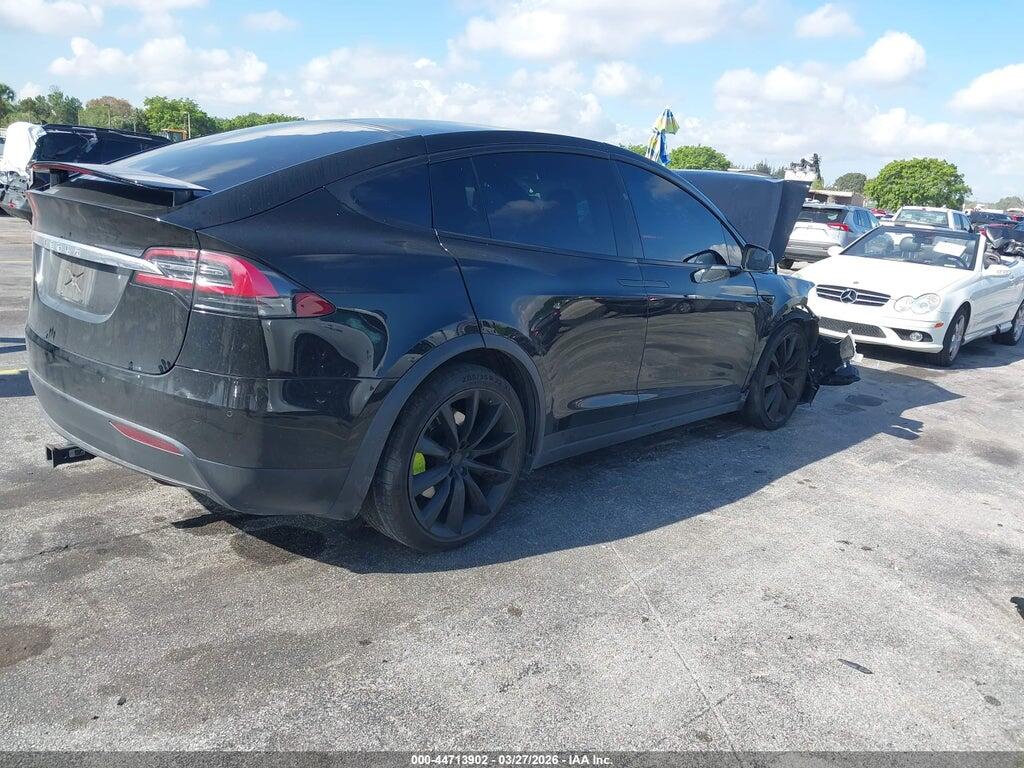 5YJXCBE29JF128607 2018 TESLA MODEL X photo no. 4