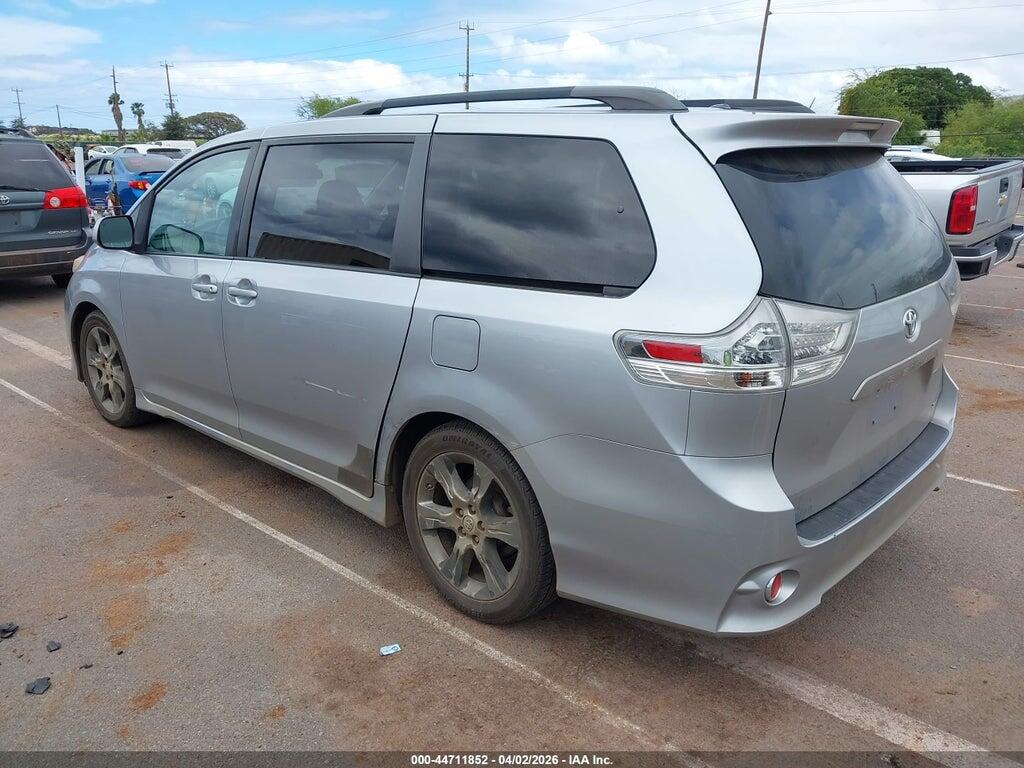 5TDXK3DC4BS105400 2011 TOYOTA SIENNA photo no. 3