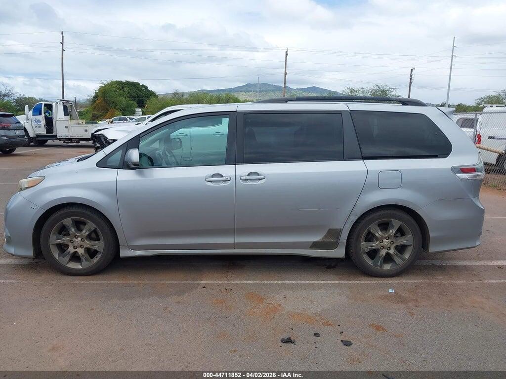 5TDXK3DC4BS105400 2011 TOYOTA SIENNA photo no. 6