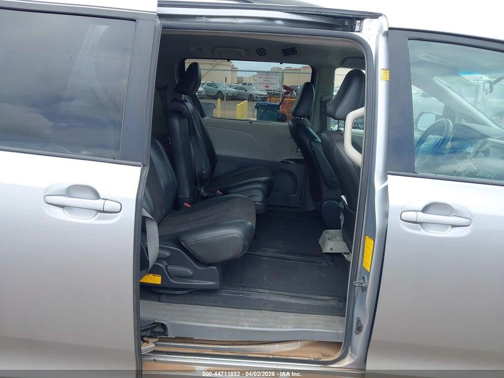 5TDXK3DC4BS105400 2011 TOYOTA SIENNA photo no. 8