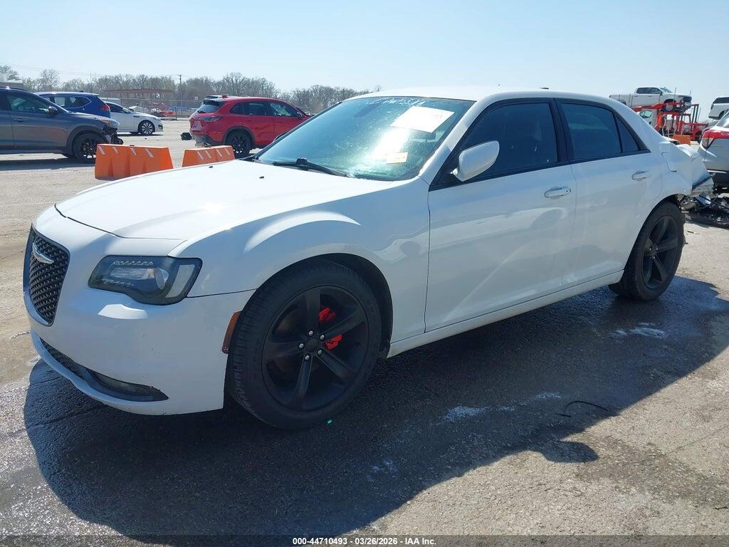2C3CCABG5KH516717 2019 CHRYSLER 300 photo no. 2
