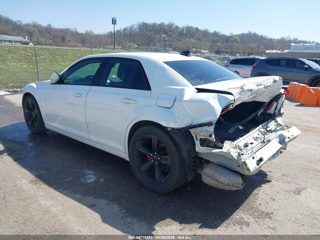 2C3CCABG5KH516717 2019 CHRYSLER 300 photo no. 3