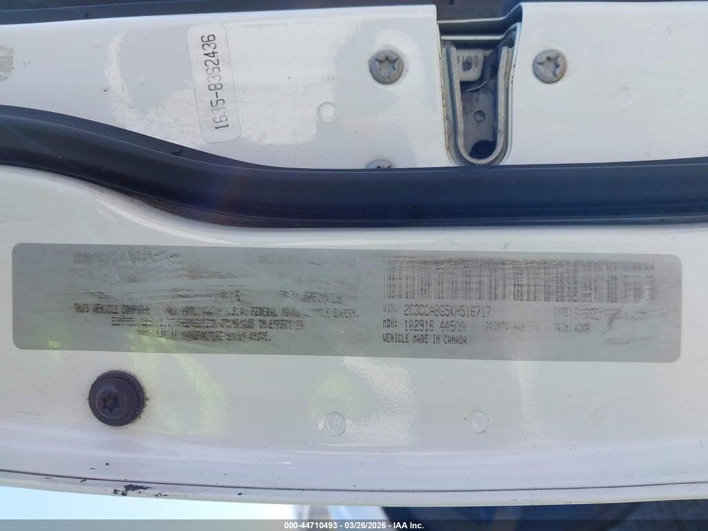 2C3CCABG5KH516717 2019 CHRYSLER 300 photo no. 9