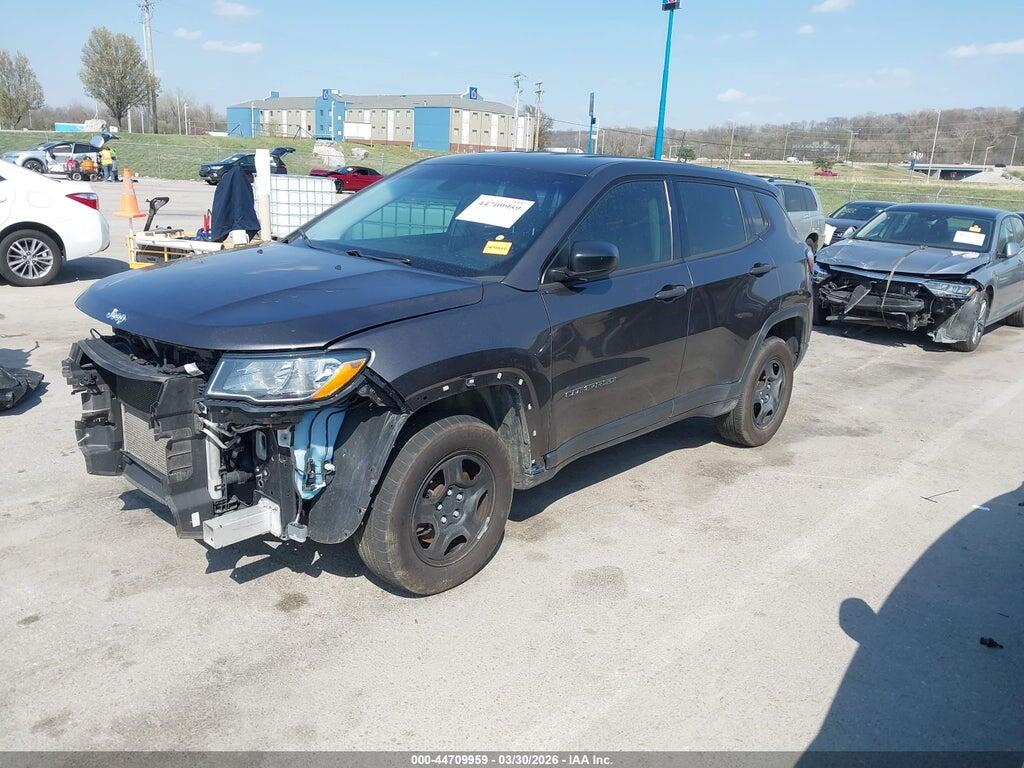 3C4NJDAB9LT161559 2020 JEEP COMPASS photo no. 2