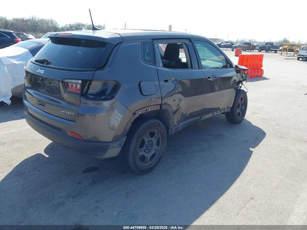 3C4NJDAB9LT161559 2020 JEEP COMPASS photo no. 4