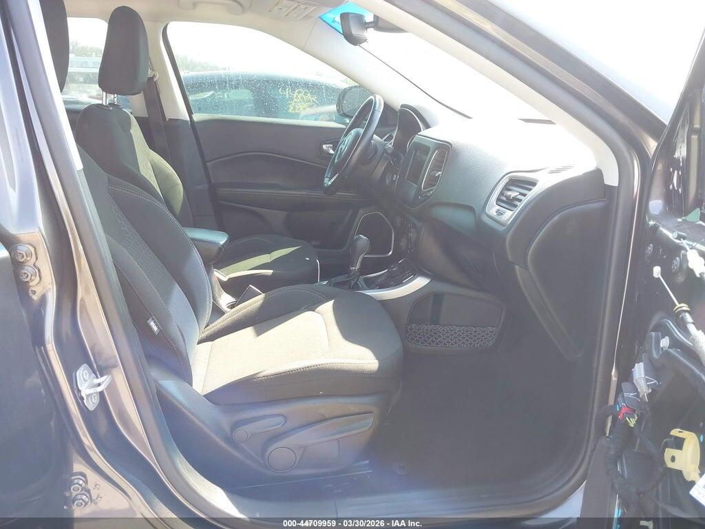 3C4NJDAB9LT161559 2020 JEEP COMPASS photo no. 5