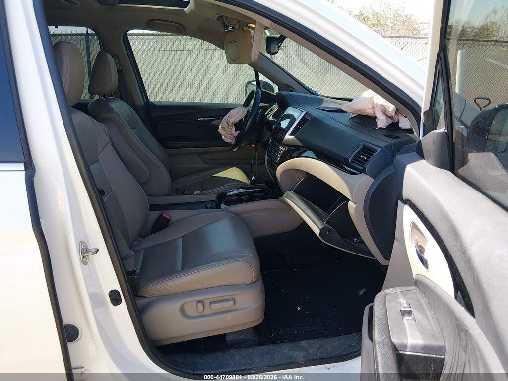 5FNYF6H92JB053499 2018 HONDA PILOT photo no. 5