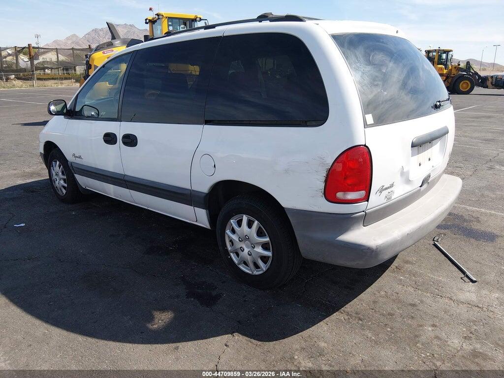 2P4GP4532TR806741 1996 PLYMOUTH VOYAGER photo no. 3