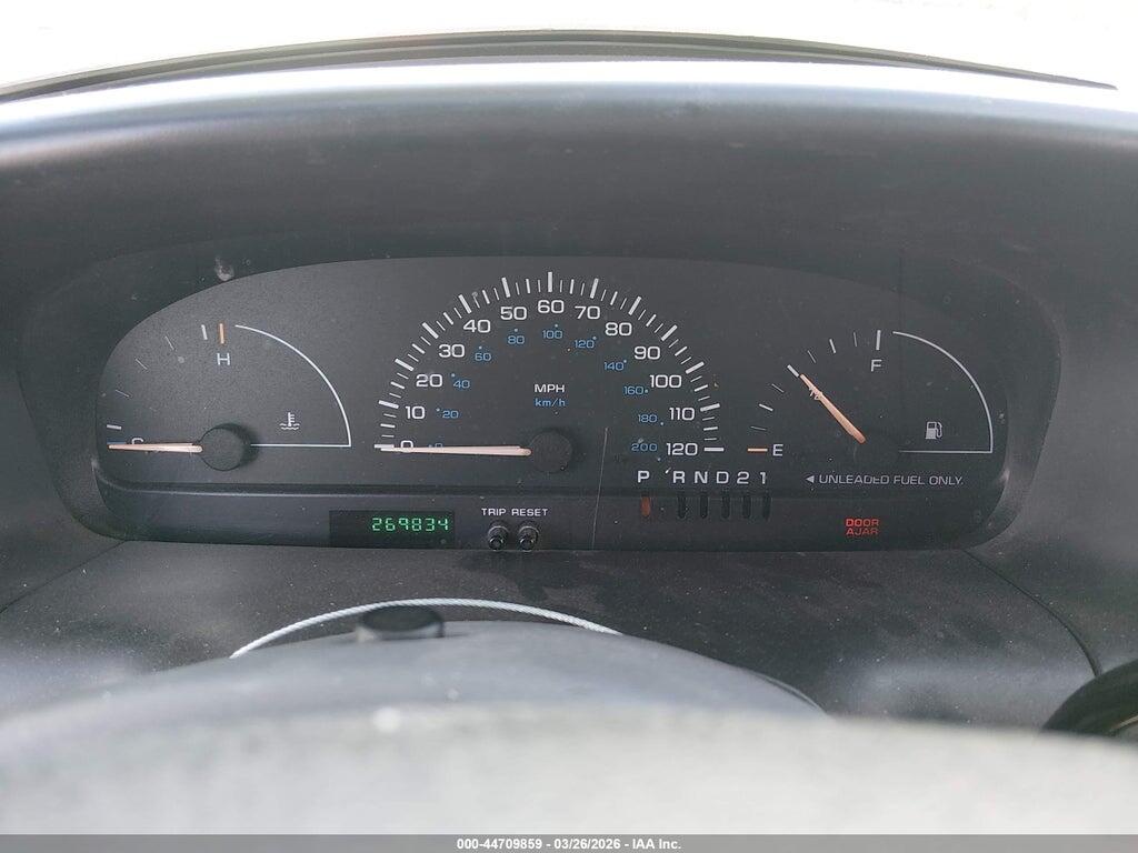 2P4GP4532TR806741 1996 PLYMOUTH VOYAGER photo no. 7