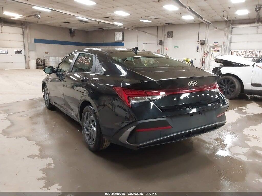 KMHLM4DJ6RU094124 2024 HYUNDAI ELANTRA HYBRID photo no. 3