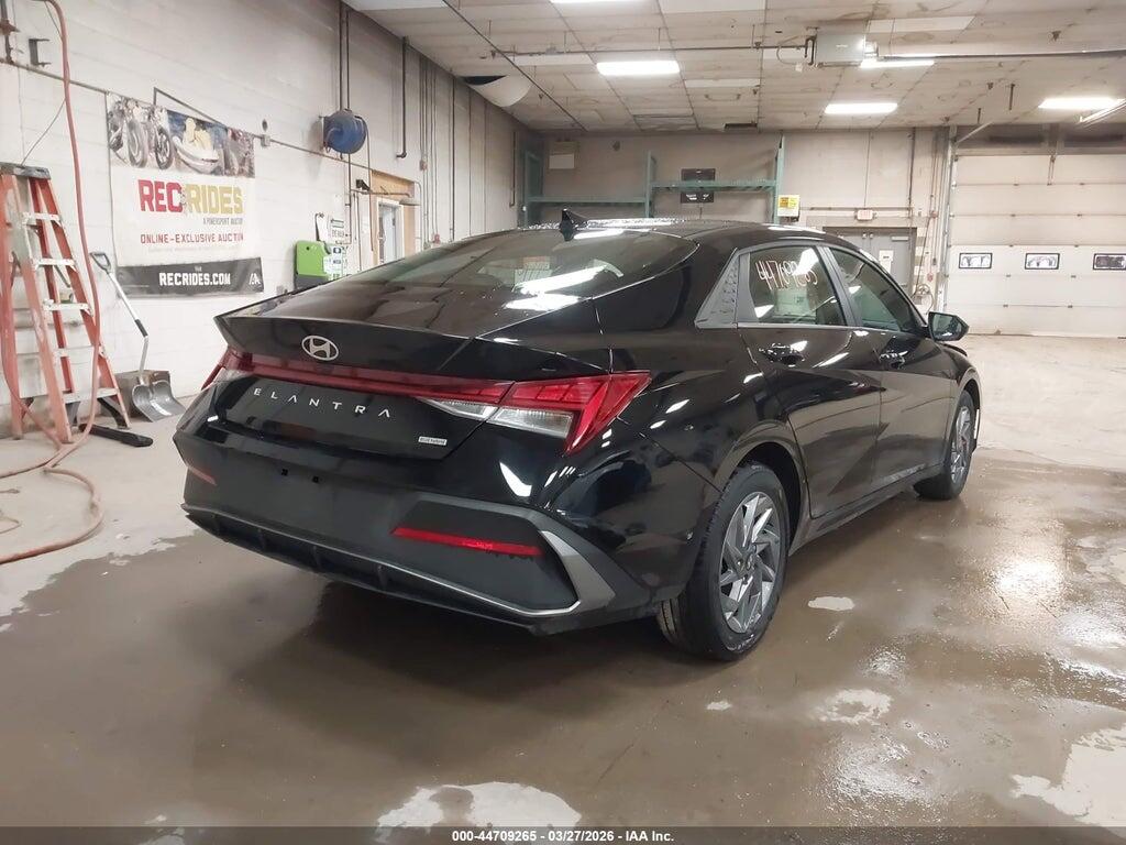 KMHLM4DJ6RU094124 2024 HYUNDAI ELANTRA HYBRID photo no. 4