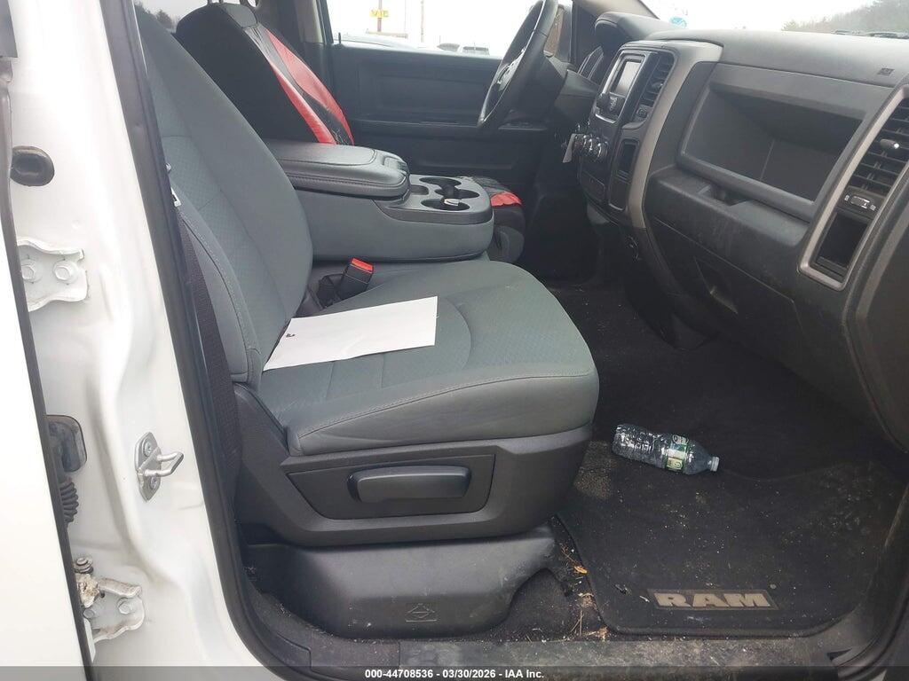 1C6RR7FG7JS209940 2018 RAM 1500 photo no. 5