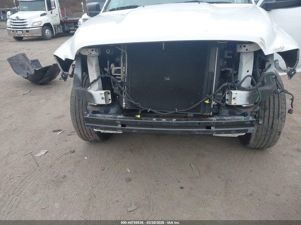 1C6RR7FG7JS209940 2018 RAM 1500 photo no. 6