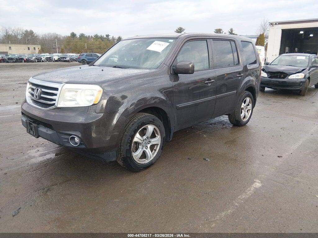 5FNYF4H55DB010233 2013 HONDA PILOT photo no. 2